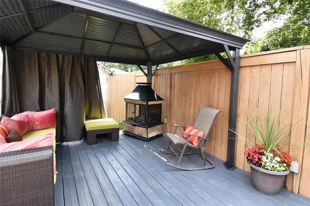 Additional property image - 207 EAST 24TH St