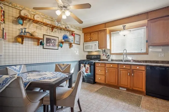 Additional property image - 3245 PALMER Dr
