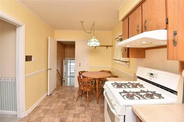 Additional property image - 350 FENNELL Ave