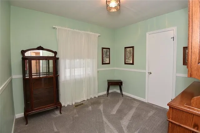 Additional property image - 350 FENNELL Ave
