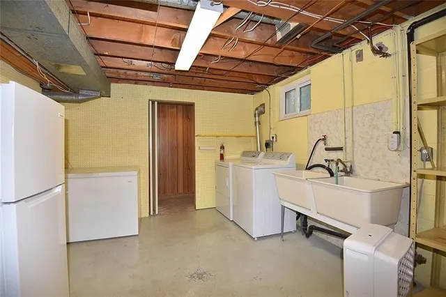 Additional property image - 350 FENNELL Ave
