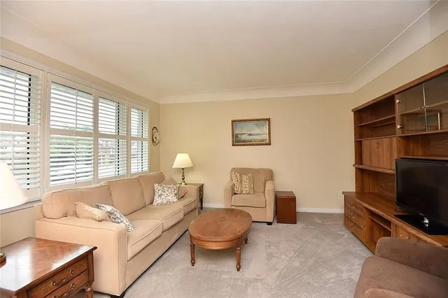 Additional property image - 350 FENNELL Ave