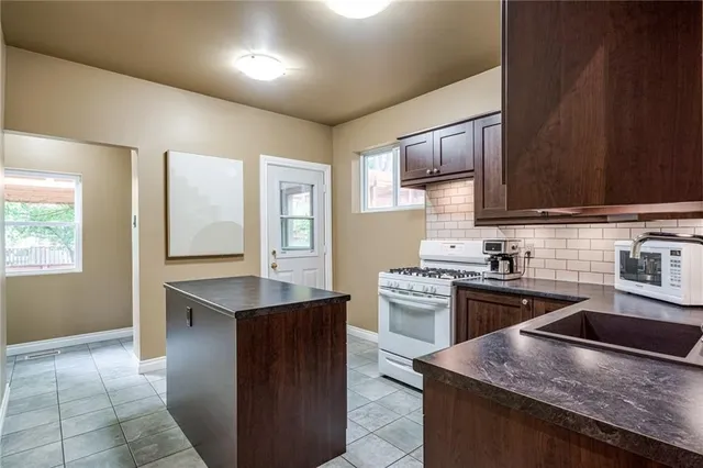 Additional property image - 90 BLAKE St