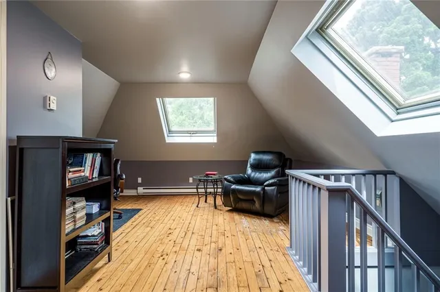 Additional property image - 90 BLAKE St