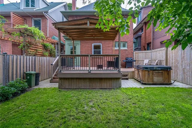Additional property image - 90 BLAKE St