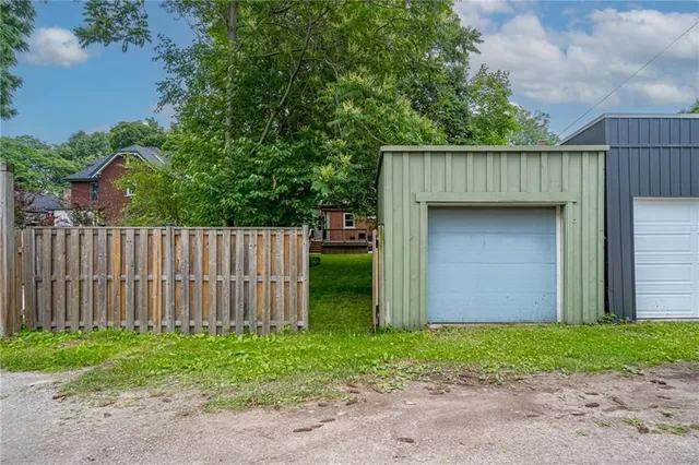 Additional property image - 90 BLAKE St