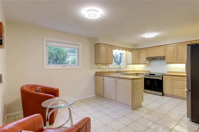 Additional property image - 2141 CARTIER Cres