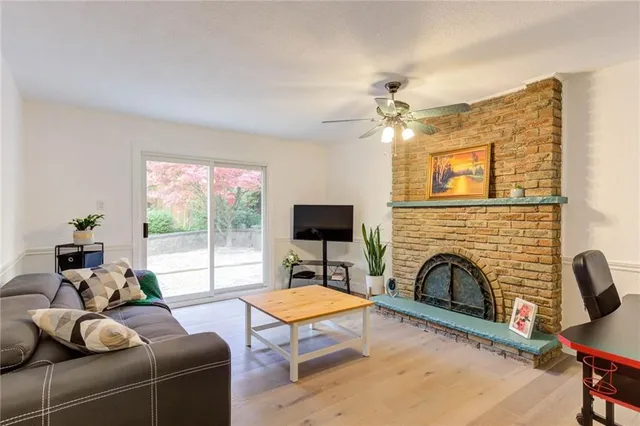 Additional property image - 2141 CARTIER Cres