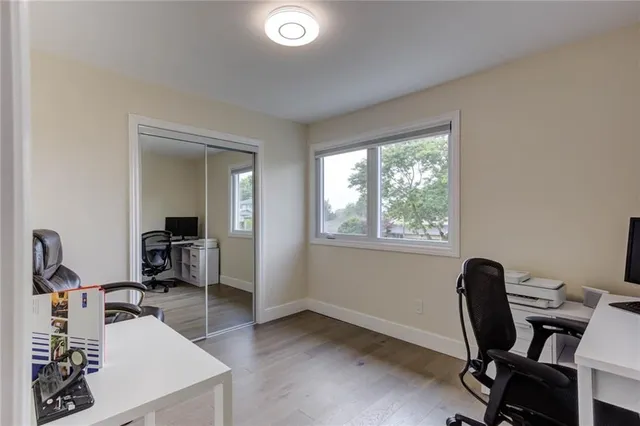 Additional property image - 2141 CARTIER Cres