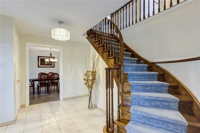 Additional property image - 2141 CARTIER Cres
