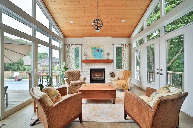 Additional property image - 298 SHOREVIEW Rd