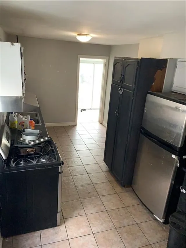 Additional property image - 98 EAST 18TH St