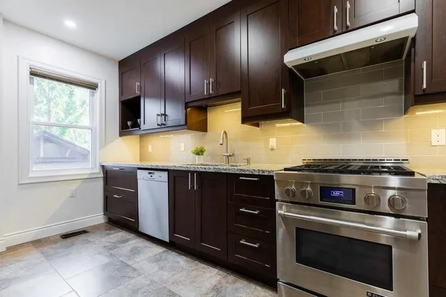 Additional property image - 116 VICTORIA St