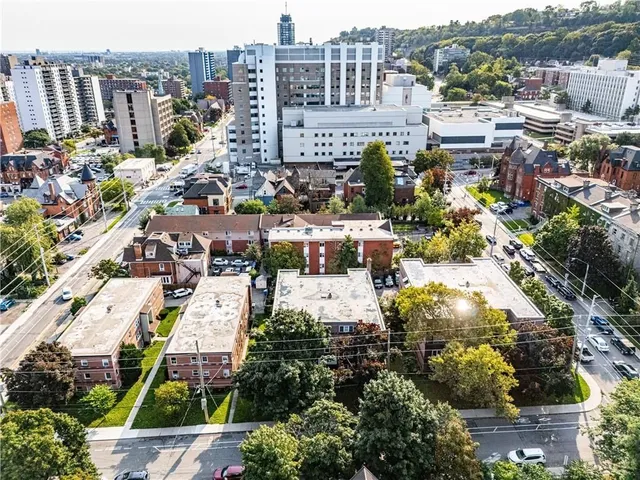 Primary image of 227 MACNAB St Unit 14