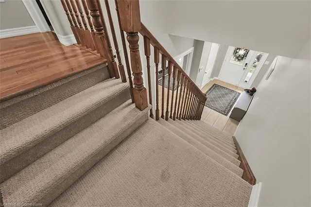 Additional property image - 35 WILLOWBANKS Terr