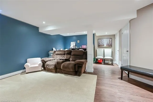 Additional property image - 35 WILLOWBANKS Terr