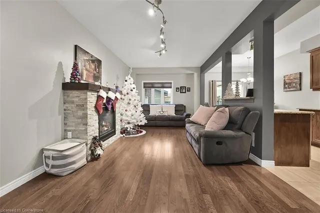 Additional property image - 35 WILLOWBANKS Terr