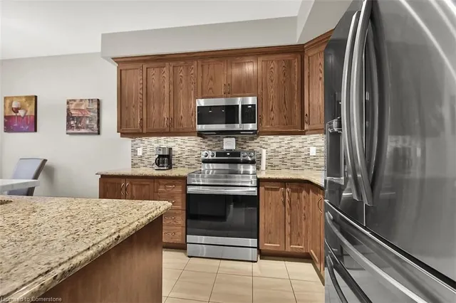 Additional property image - 35 WILLOWBANKS Terr