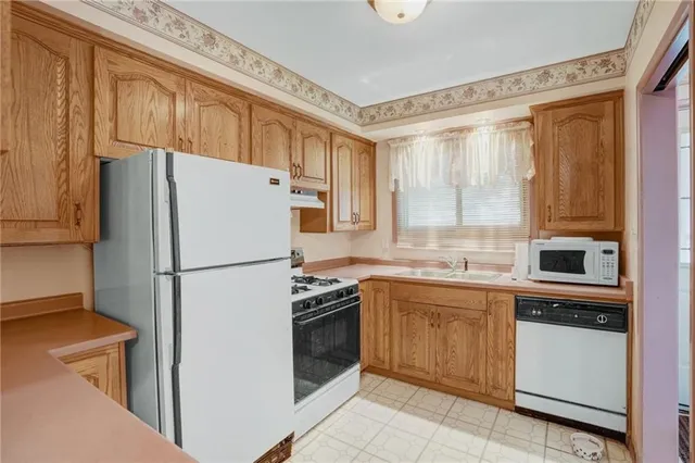 Additional property image - 38 DUBARRY Blvd