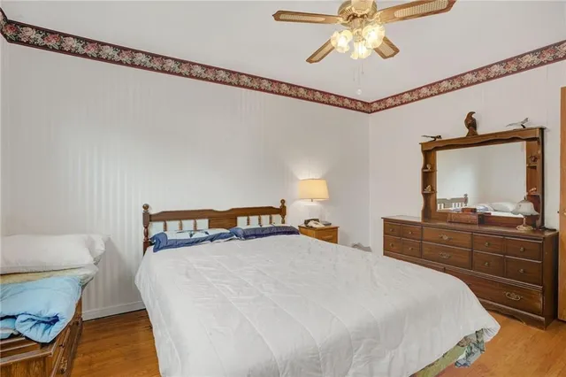 Additional property image - 38 DUBARRY Blvd
