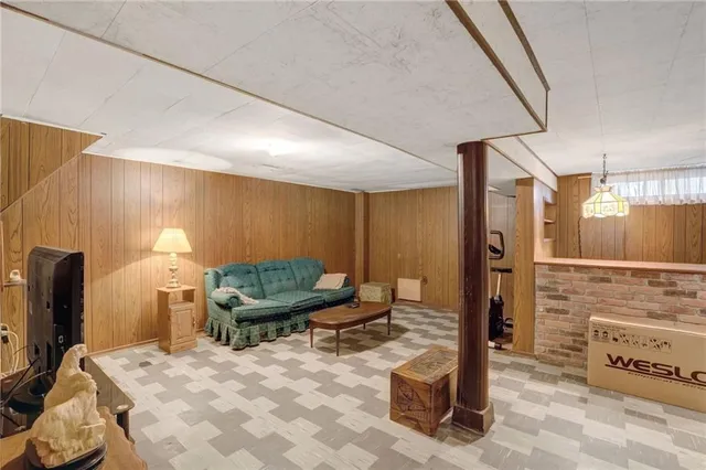 Additional property image - 38 DUBARRY Blvd