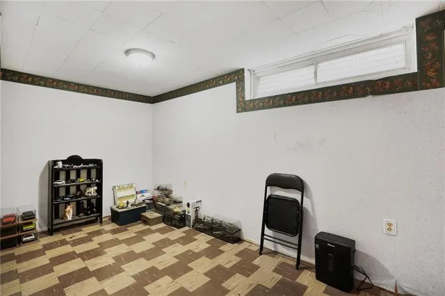 Additional property image - 38 DUBARRY Blvd