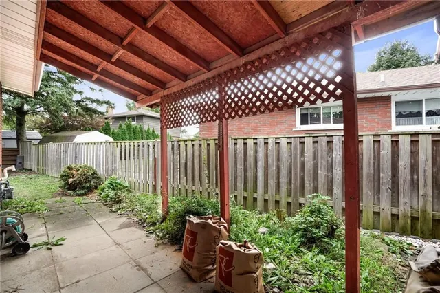Additional property image - 38 DUBARRY Blvd