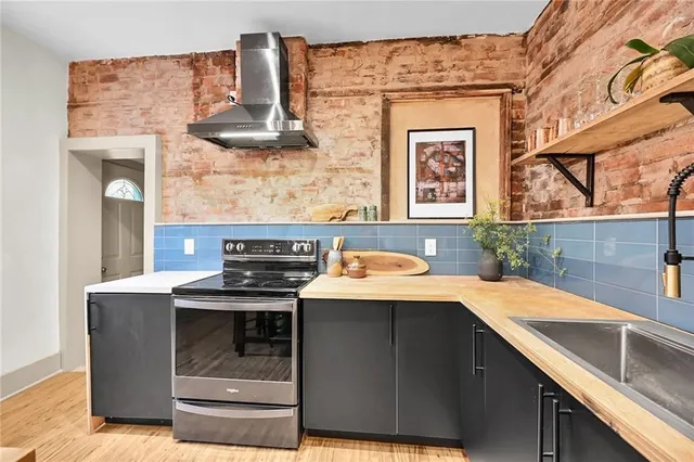 Additional property image - 365 CATHARINE St