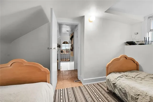 Additional property image - 365 CATHARINE St