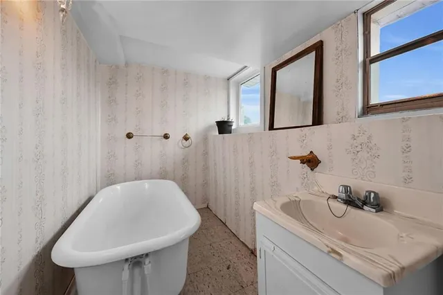 Additional property image - 365 CATHARINE St