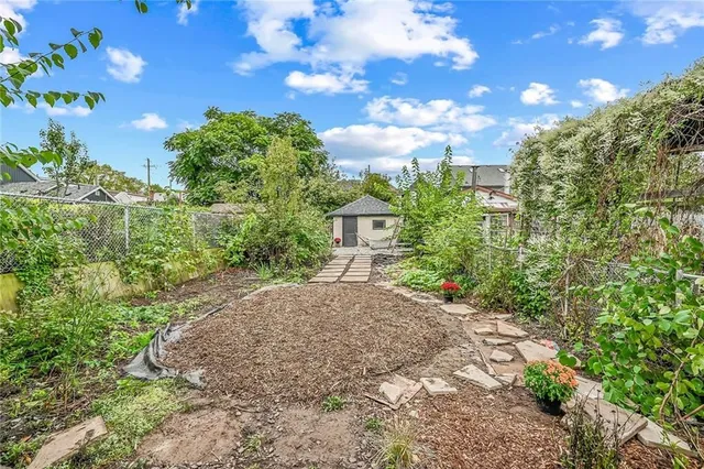 Property image - 365 CATHARINE St