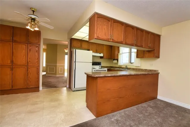 Additional property image - 2152 SALMA Cres