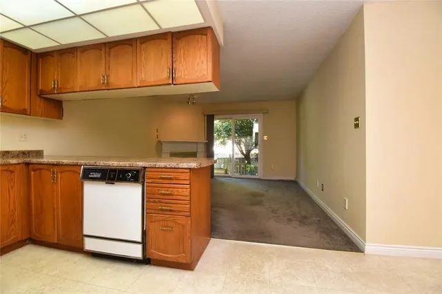 Additional property image - 2152 SALMA Cres
