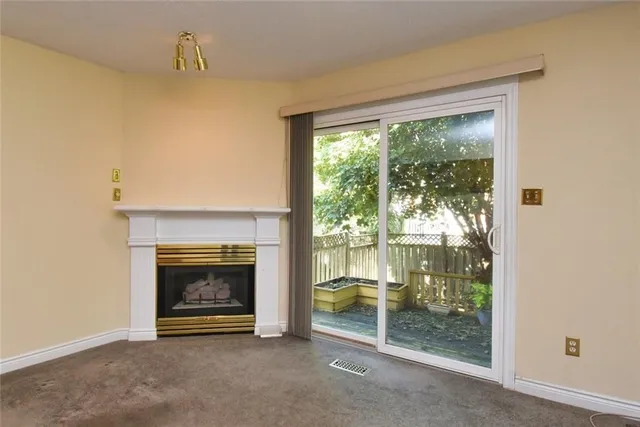 Additional property image - 2152 SALMA Cres