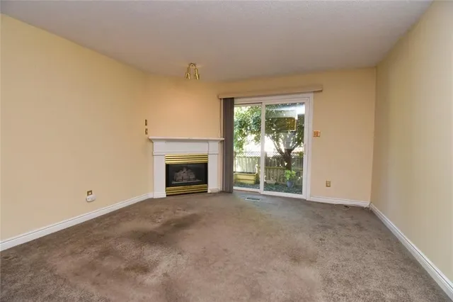 Additional property image - 2152 SALMA Cres