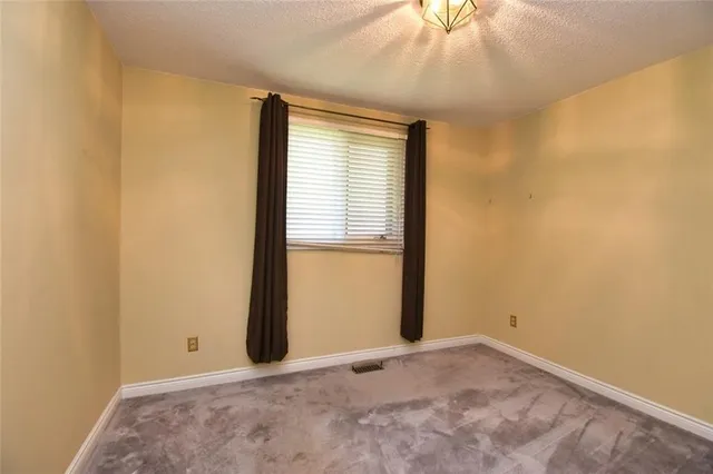 Additional property image - 2152 SALMA Cres