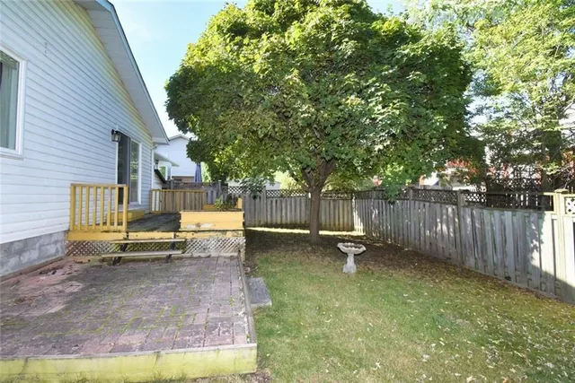 Additional property image - 2152 SALMA Cres