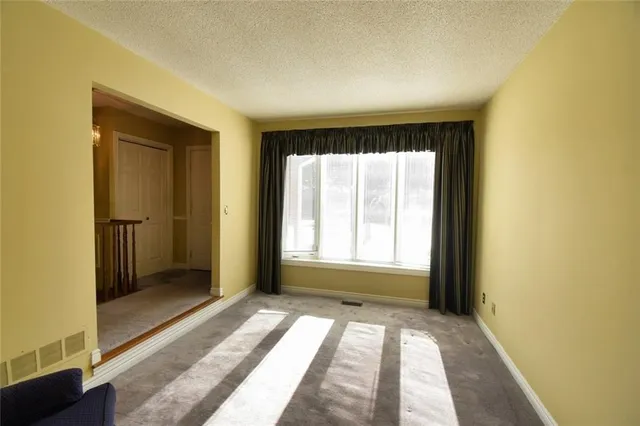 Additional property image - 2152 SALMA Cres