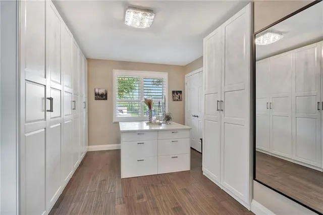 Additional property image - 240 PARKSIDE Dr