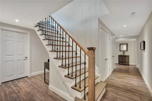 Additional property image - 240 PARKSIDE Dr