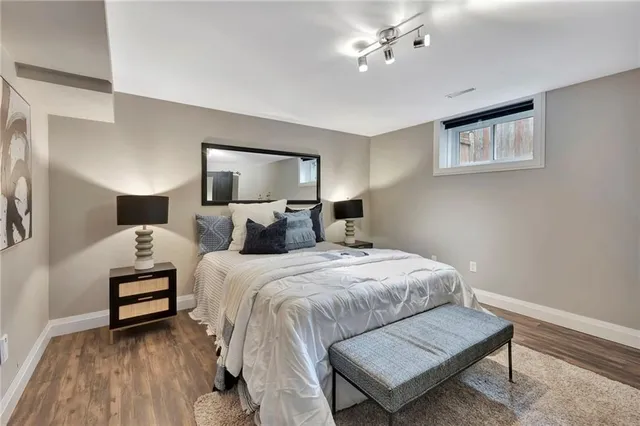 Additional property image - 240 PARKSIDE Dr