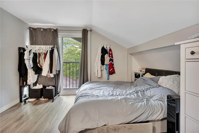 Additional property image - 240 PARKSIDE Dr