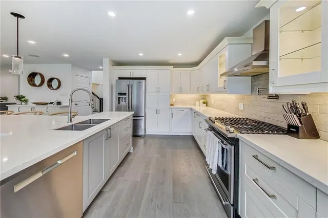 Additional property image - 3 ARIES Crt