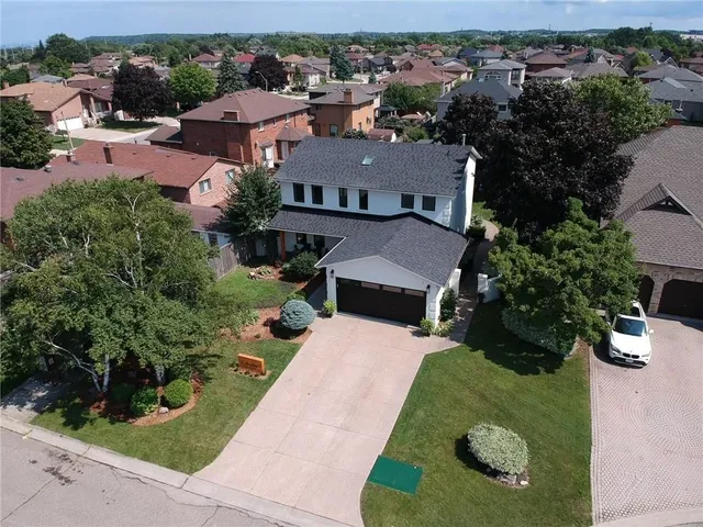 Additional property image - 3 ARIES Crt