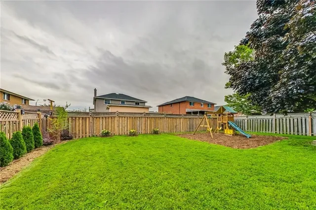 Additional property image - 3 ARIES Crt