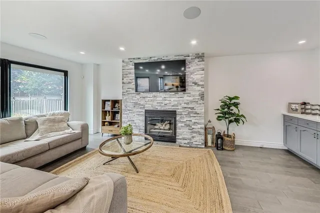 Additional property image - 3 ARIES Crt
