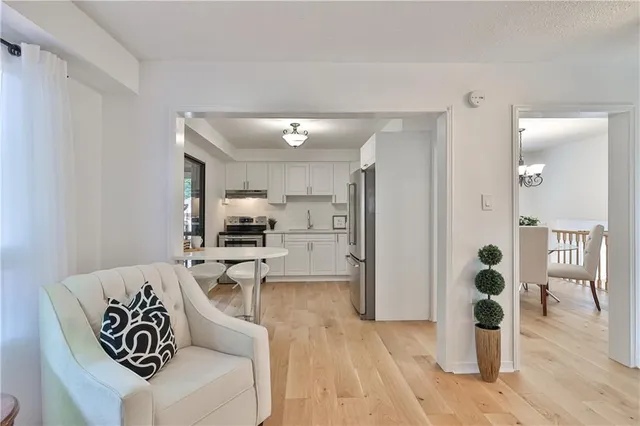 Additional property image - 44 KILLARNEY Crt