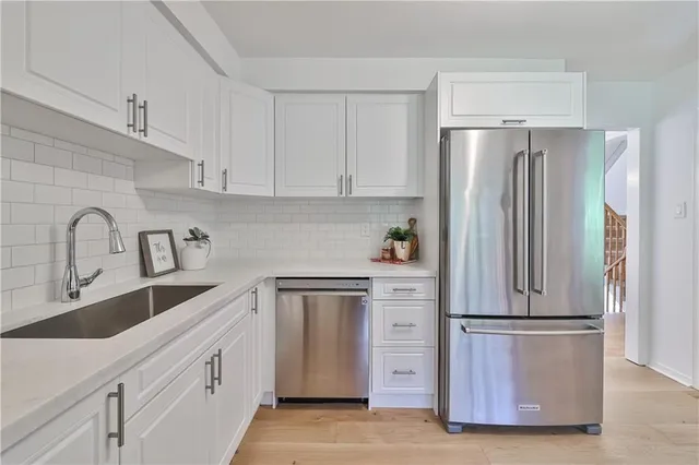 Additional property image - 44 KILLARNEY Crt