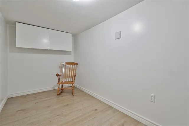Additional property image - 44 KILLARNEY Crt
