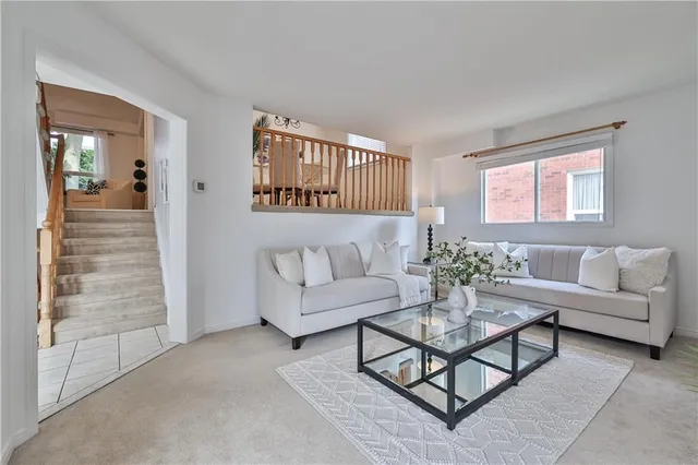 Additional property image - 44 KILLARNEY Crt